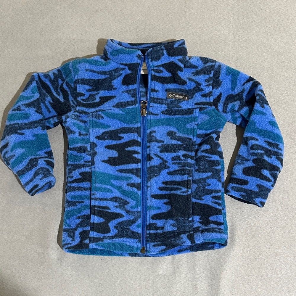 Columbia Blue and Black Patterned Fleece Jacket
